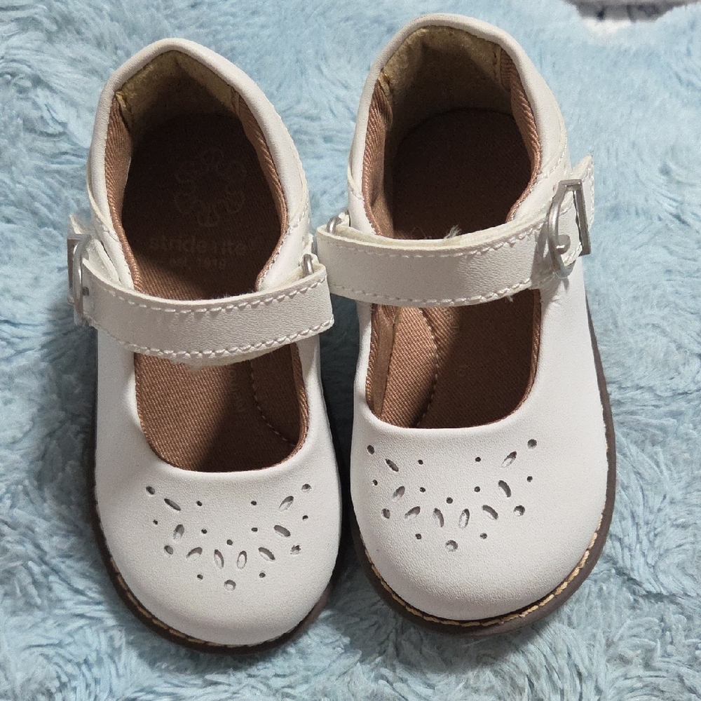 Stride Rite White Mary Jane Dress Shoes for Kids